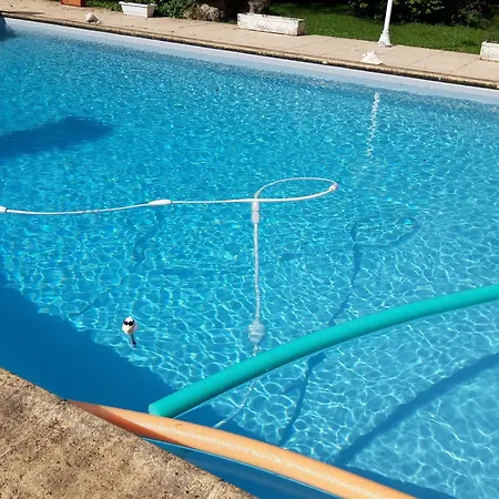 Domaine Fontcouverte בית הארחה *